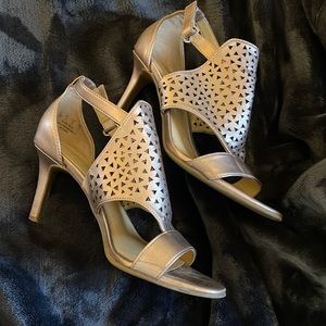 Naturalizer heels